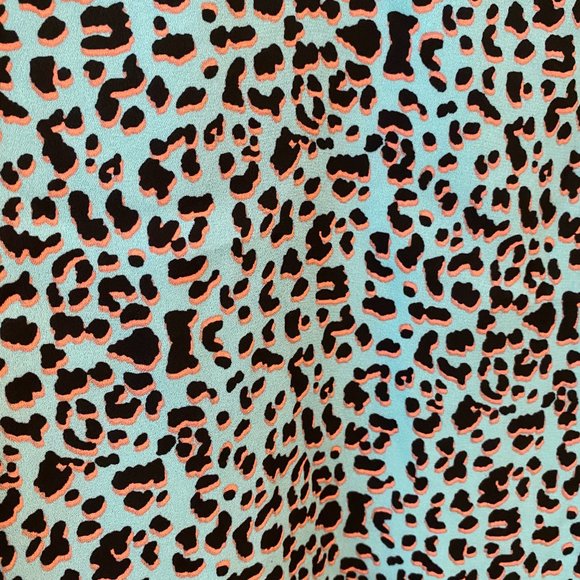 Socialite Scallop Cami Blue Animal Print - Size Large - NWOT - Picture 5 of 7